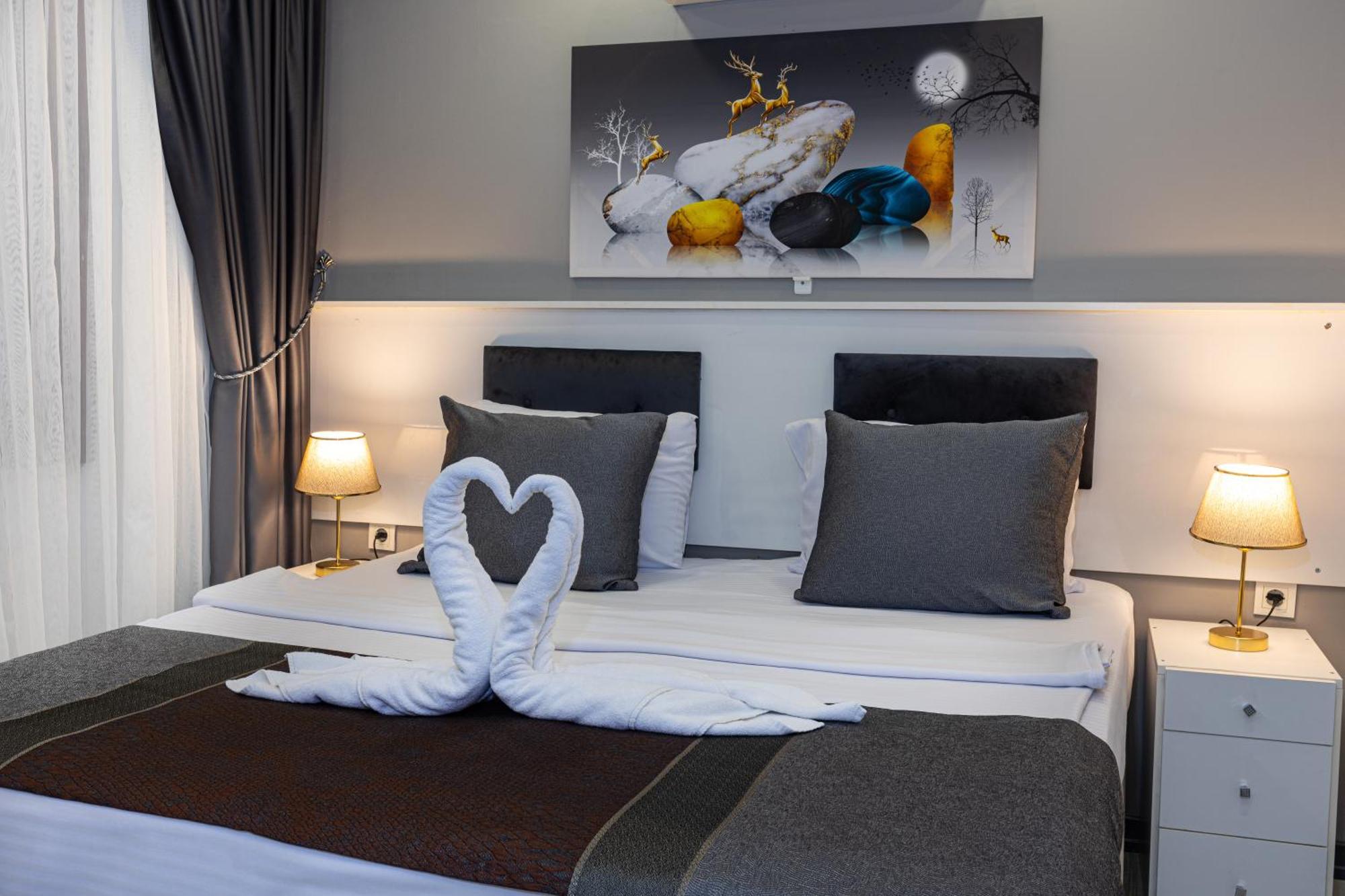 Apollo Hotel & Apartments Istanbul Bagian luar foto