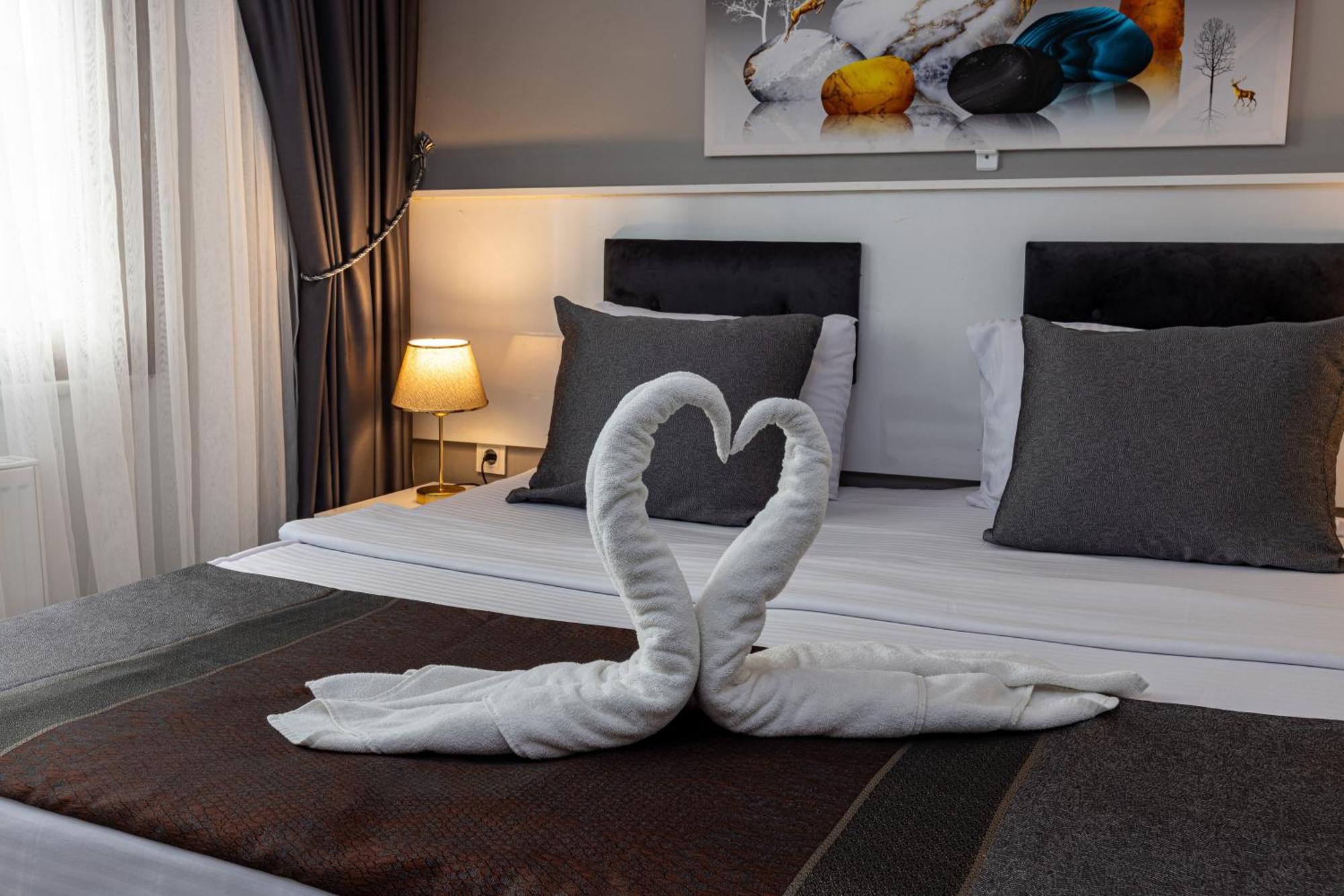 Apollo Hotel & Apartments Istanbul Bagian luar foto