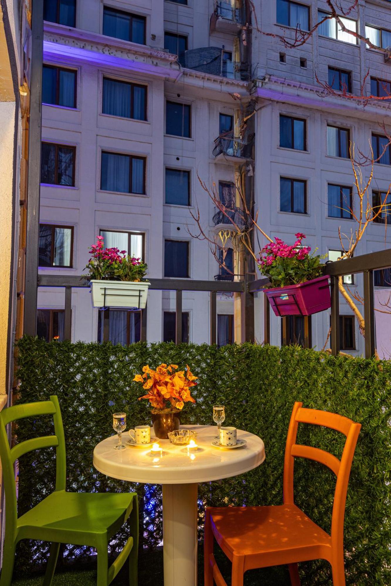 Apollo Hotel & Apartments Istanbul Bagian luar foto