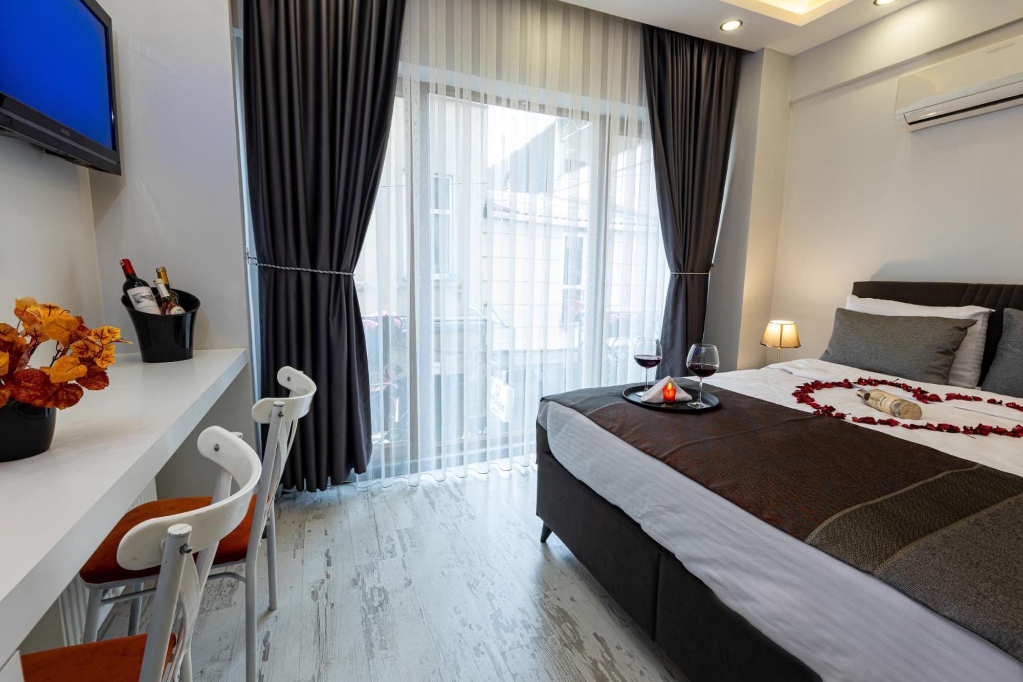 Apollo Hotel & Apartments Istanbul Bagian luar foto