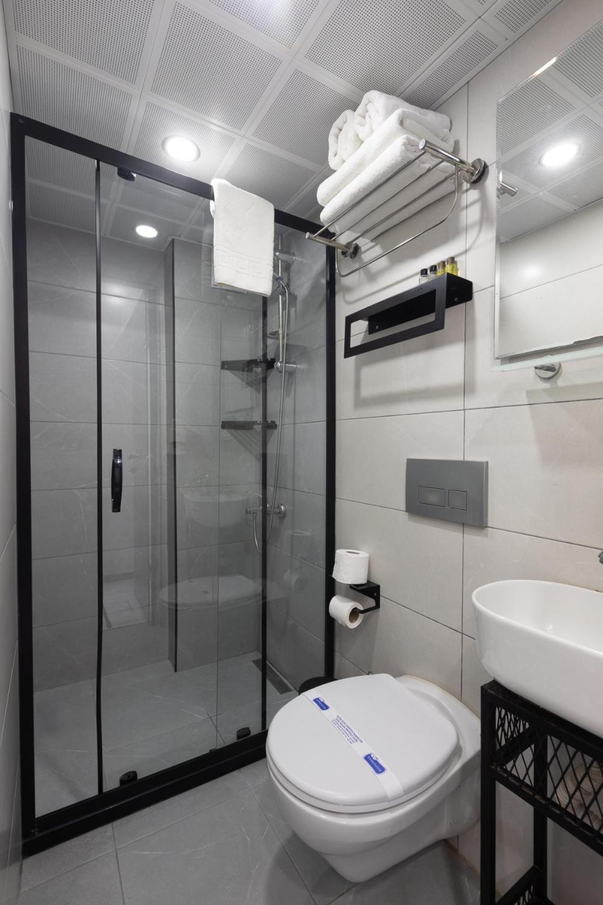 Apollo Hotel & Apartments Istanbul Bagian luar foto